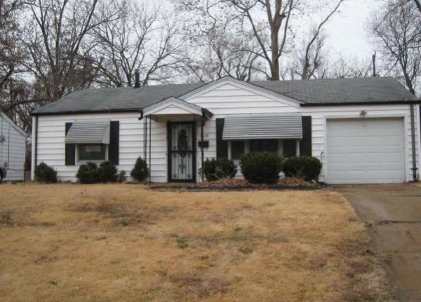 9819 Lorna Ln, Saint Louis, MO 63136 