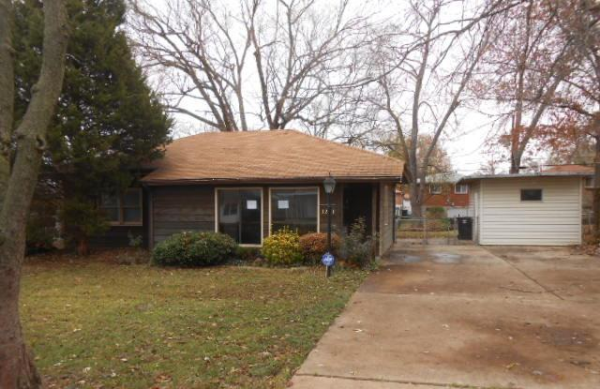 1221 Northdale Ave, Saint Louis, MO 63138 