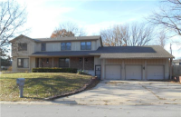 9526 Olmstead Road, Kansas City, MO 64134 