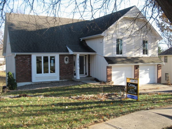 7405 N Amoret Ave, Kansas City, MO 64151 