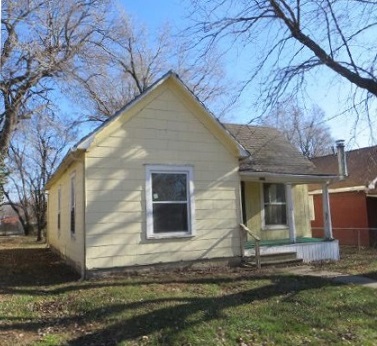 1027 S Woodland Ave, Independence, MO 64050 
