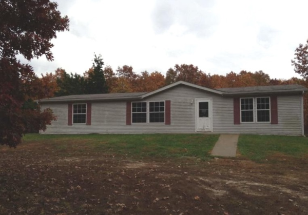 201 Bunker Rd, Eldon, MO 65026 