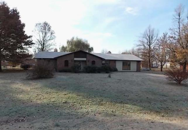 45 Dement Rd, Sikeston, MO 63801 