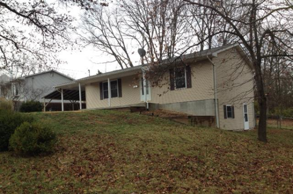 30 E Oak St., Saint Clair, MO 63077 