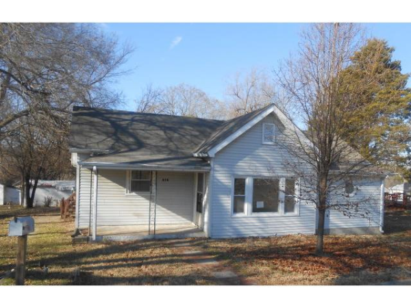 310 Reuter St, Park Hills, MO 63601 