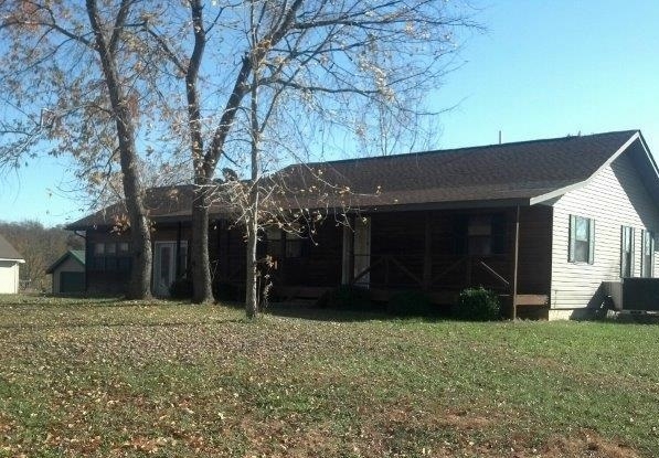 221 Woolsey St, Mountain View, MO 65548 