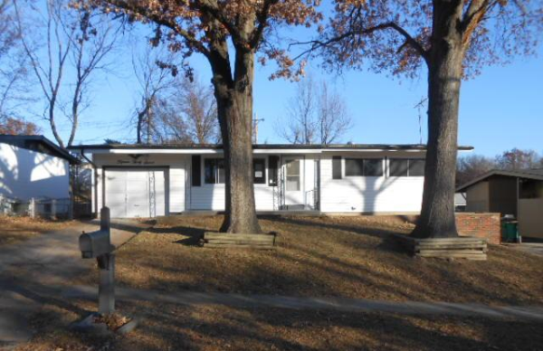 1537 Chesley Dr, Saint Louis, MO 63136 