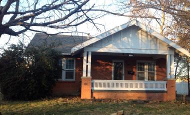 220 W Arch St, Nevada, MO 64772 