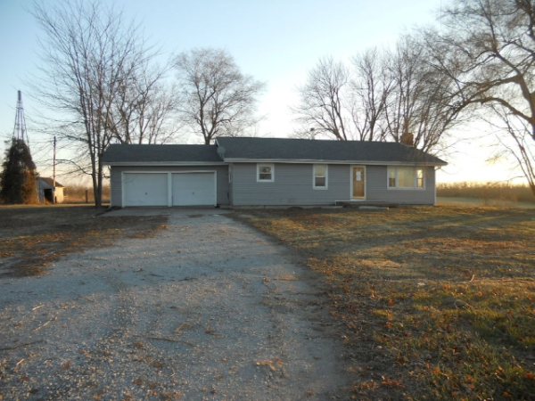 6866 SE Soo Line Dr, Cowgill, MO 64637 