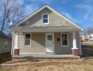 1302 Adams St, Jefferson City, MO 65101 