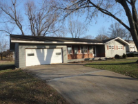 1610 Briarcliff Dr., Clinton, MO 64735 