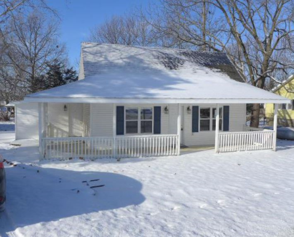 402 N Locust St, Jamesport, MO 64648 