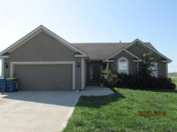 815 7th Ave, Kearney, MO 64060 