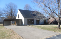 929 Mcphail Ave, Aurora, MO 65605 