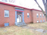 8208 E 55th St, Kansas City, MO 64129 