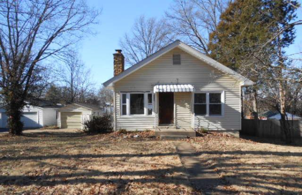 905 Edna Ave, Saint Louis, MO 63122 