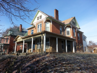 629 E Spring St, Boonville, MO 65233 