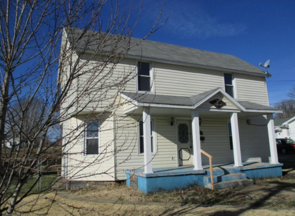 804 S Main St, Fredericktown, MO 63645 