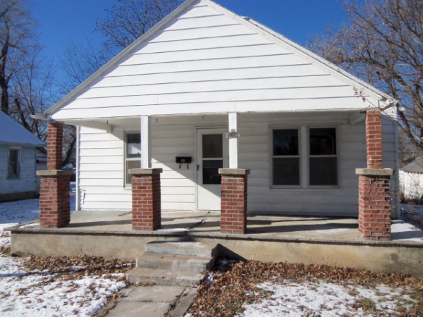 705 Cherry Street, Lamar, MO 64759 