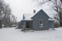 22 W Tyndall St, Aurora, MO 65605 