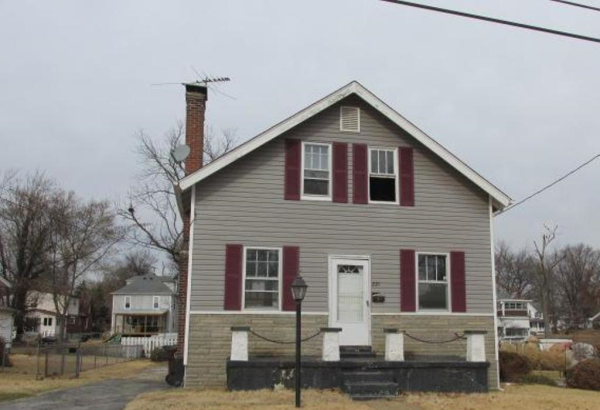 221 Roberta Avenue, Saint Louis, MO 63135 