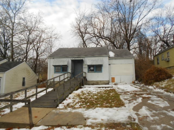 4508 Monroe Ave, Kansas City, MO 64130 