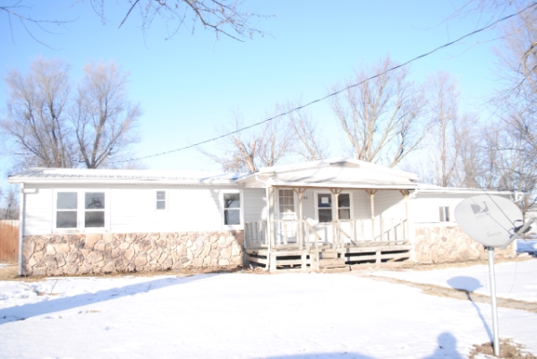 109 E South Street, Pickering, MO 64476 