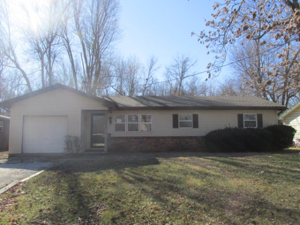 2948 E Southeast Cir, Springfield, MO 65802 