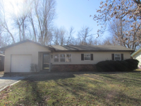 2948 E Southeast Cir, Springfield, MO 65802 