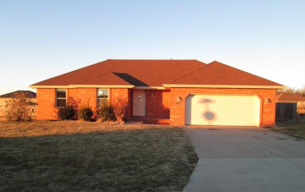 1001 E Eagle Rock Dr, Ozark, MO 65721 