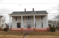 121 W Royle St, Richmond, MO 64085 