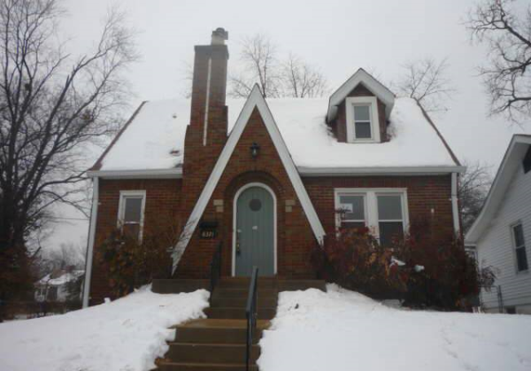 8321 Flora Ave, Saint Louis, MO 63114 