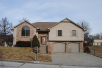 805 Sonya Dr, Boonville, MO 65233 
