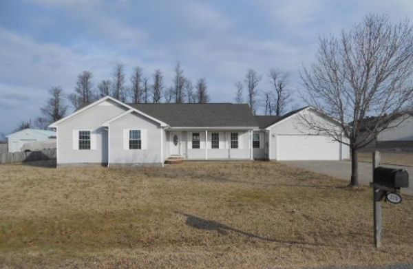 210 Kevin Ln, Sikeston, MO 63801 