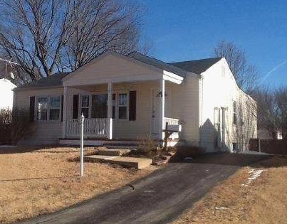 80 La Sierra Dr, Florissant, MO 63031 