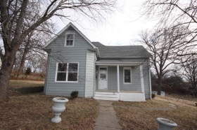 804 N 4th St, Sainte Genevieve, MO 63670 