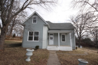 804 N 4th St, Sainte Genevieve, MO 63670 
