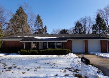 11400 Surf Side Drive, St Louis, MO 63138 