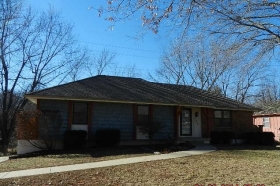 6028 Woodside Avenue, Kansas City, MO 64133 