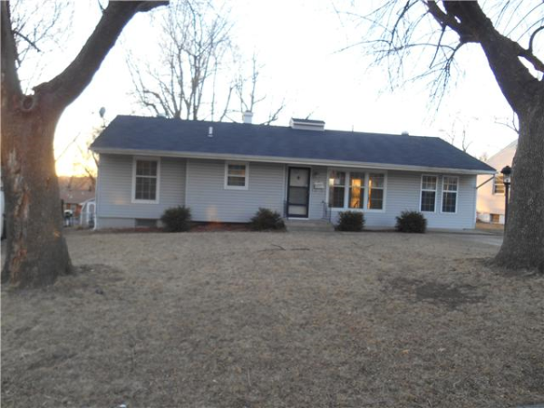 3506 S Mccoy St, Independence, MO 64055 