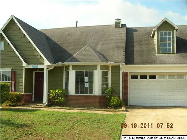 10207 Amanda Dr, Olive Branch, MS 38654