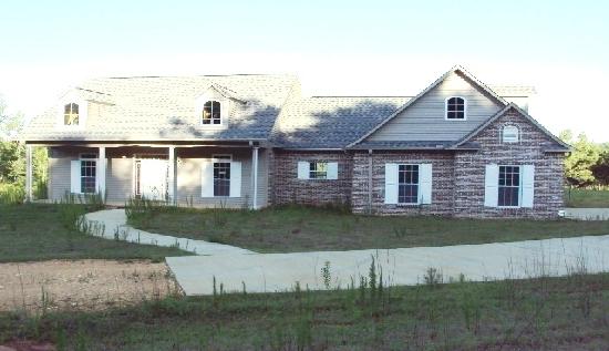 370 Grady Brown Road, Golden, MS 38847 