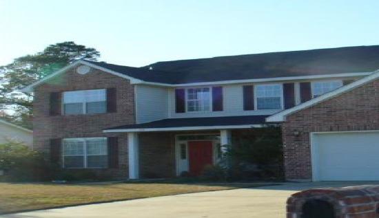 33 Lakeview Drive, Ocean Springs, MS 39564 