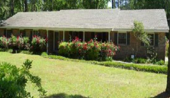 5626 Ridgewood Road, Jackson, MS 39211 