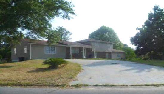 1617 Cherokee Drive, Pascagoula, MS 39581 