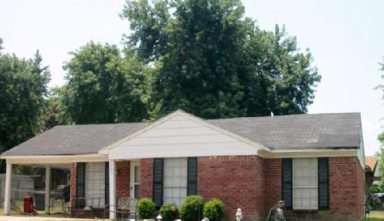 2605 Meadowbrook Drive, Horn Lake, MS 38637 