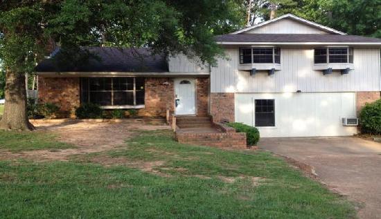 568 Thorngate Ct, Brandon, MS 39047 