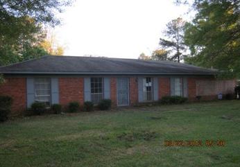 300 Orchard Dr, Greenwood, MS 38930 