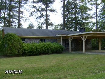 11 Chickasaw St, Laurel, MS 39440 