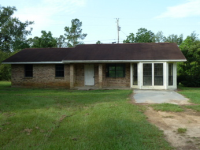 25 Lee Cir, Picayune, MS 39466 